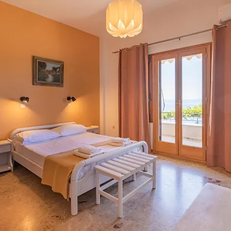 Dimitra's Privatunterkunft *